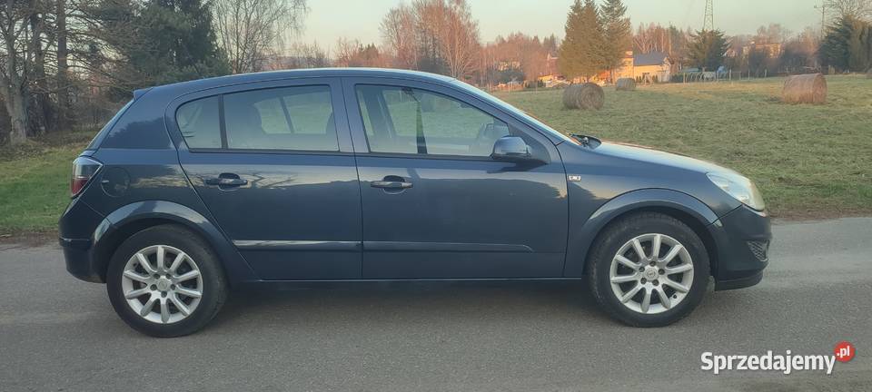 Opel Astra H 16 16v5 drzwiklimasuper stan z Krosno