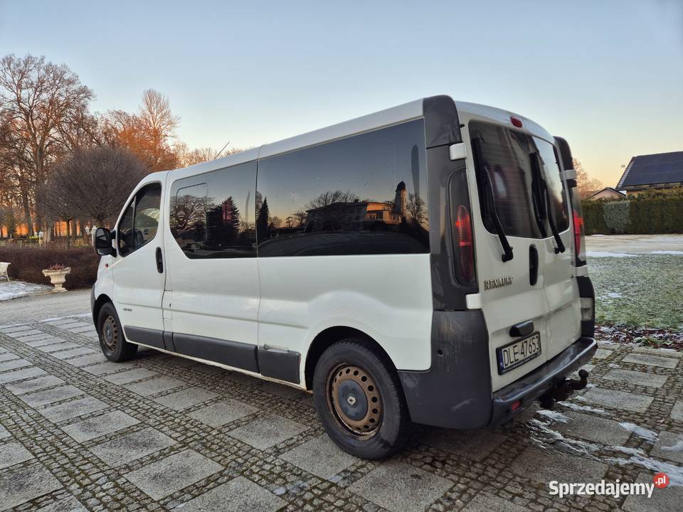 Zadbany Renault Trafic Long 19dCi 9 osobowy przyciemniane szyby Lwówek Śląski