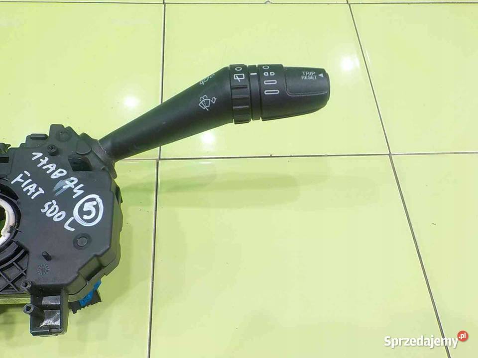 FIAT 500L 14r 5D przelacznik zespolony 28408374 osobowe Suków