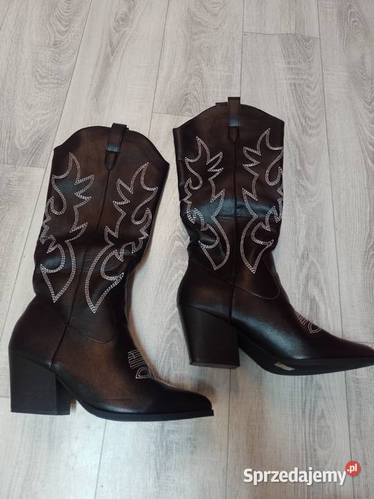 4041 Ekskluzywne czarne wyszywane Kozaki 26cm Kraków