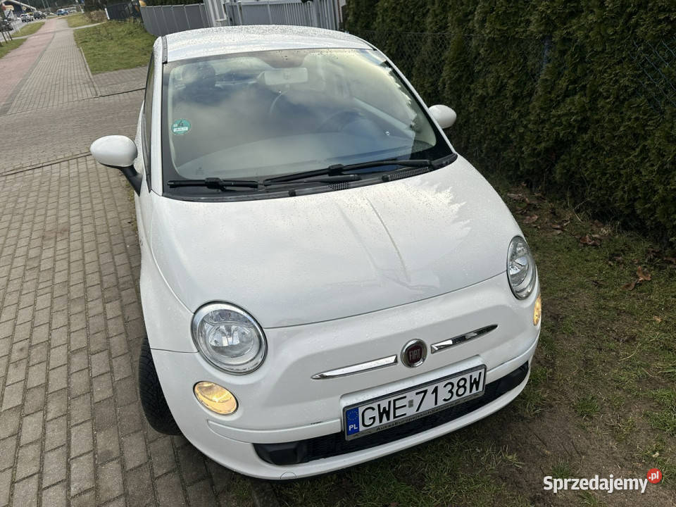 Fiat 500 KlimatyzacjaIsofixOpony wielosezonowe komputer pokładowy pomorskie