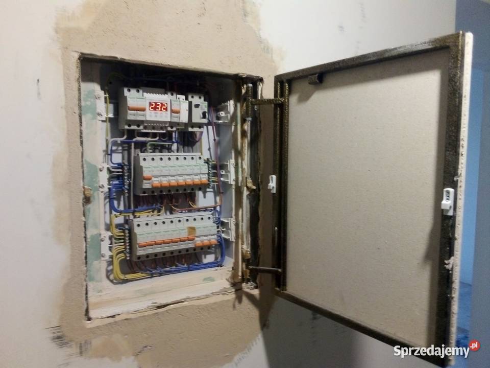 Rewizje do płytek drzwiczki rewizyjne sprzedam