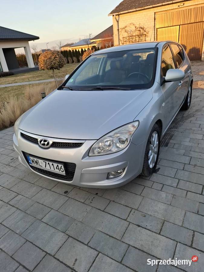 Sprzedam hyundai i30 16 crdi 116 2 komplety kół isofix Radzymin