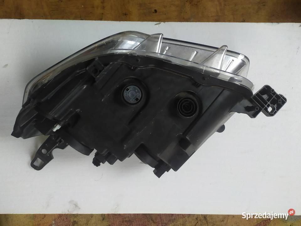 Citroen Celyse reflektor prawy śląskie