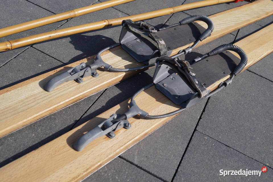 Stare narty drewniane 130 z kijkami Pruchnik