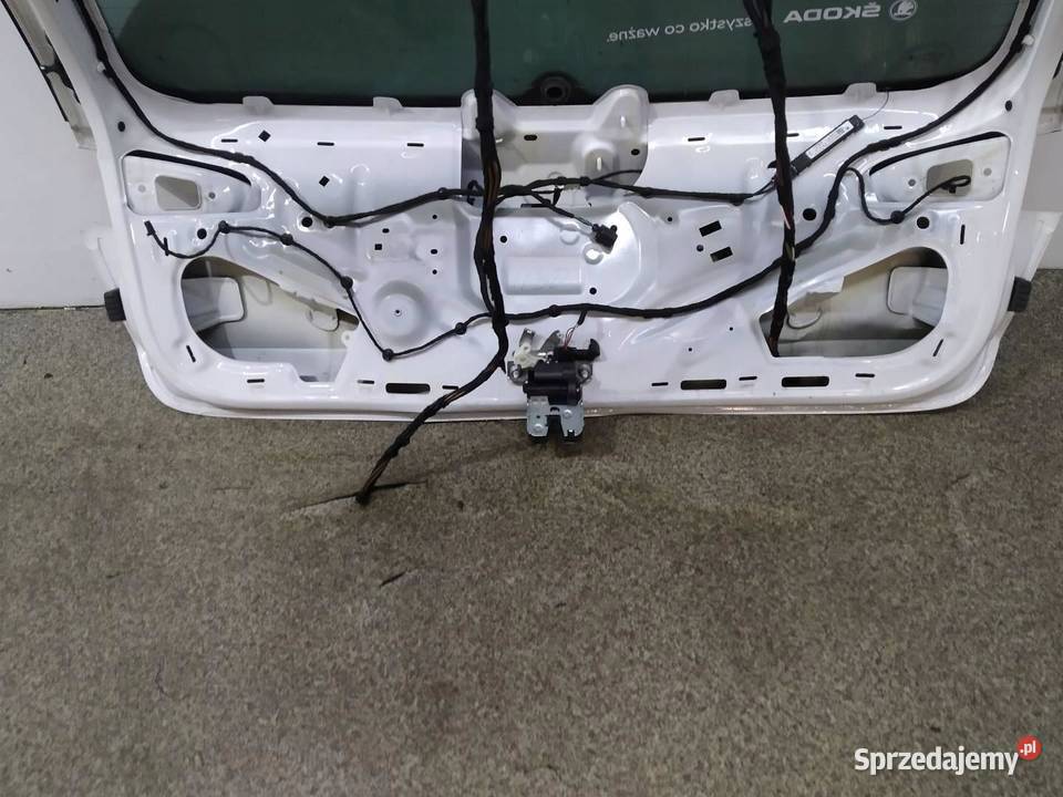 KLAPA TYŁ SZYBA USZKODZONA Skoda Scala I 2019 osobowe sprzedam