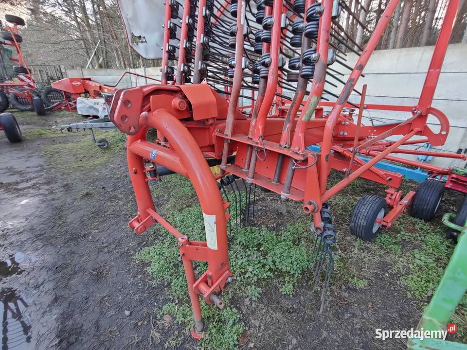 Zgrabiarka karuzelowa KUHN 4321 Krone Pottinger wielkopolskie Przemęt