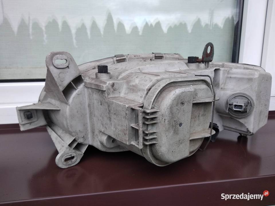 Ford Escort MK7 VII lampa przednia prawa osobowe