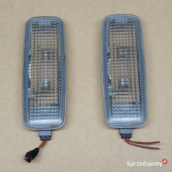 LAMPKA OŚWIETLENIE KABINY AUDI A3 8L A4 B6 A6 C5 osobowe Mielęcin