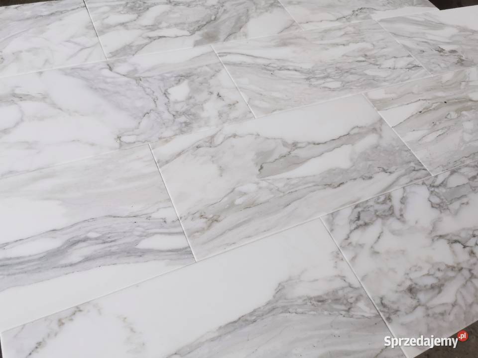 Marmur 152x305x1 Płytki Marmurowe Calacatta sprzedam