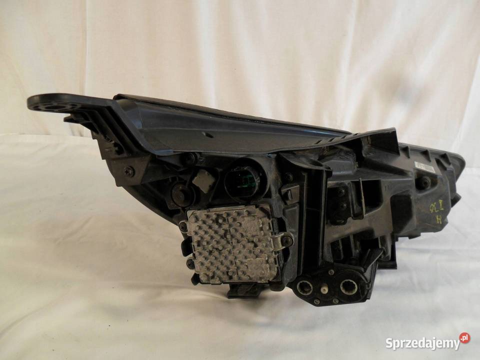 REFLEKTOR PRZÓD STRONA LEWA HYUNDAI I30 osobowe Lampy przednie wielkopolskie Nowy Tomyśl