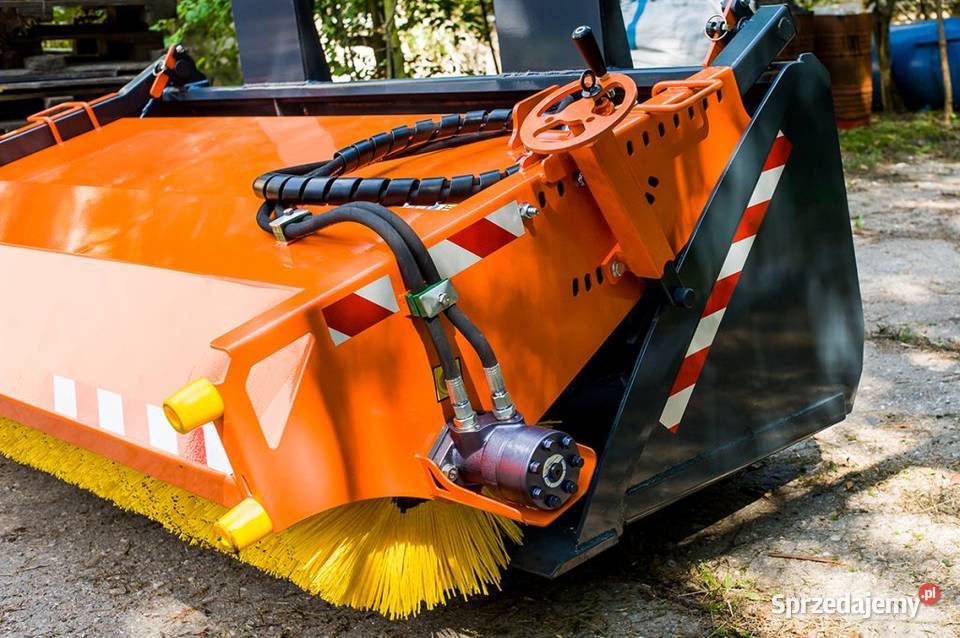 Zamiatarka szczotkowa ZS 240 rolnicza budowlana