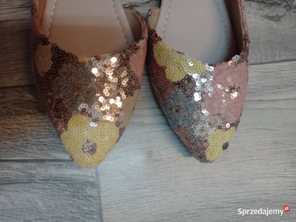 42 Bogato zdobione baleriny wieczorowe na lato Kraków