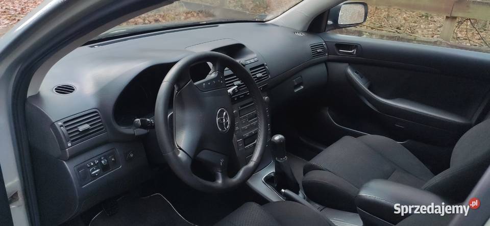 Toyota Avensis T25 18 BenLPG 2004r 8000PLN światła do jazdy dziennej Toruń sprzedam
