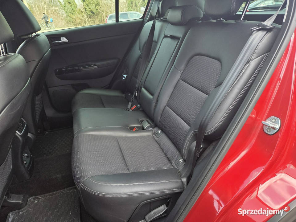 Kia Sportage 16 GDI 132 6MT Black Edition relingi dachowe Bełchatów