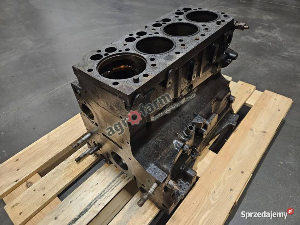 Blok silnika Claas Arion 540 Byków