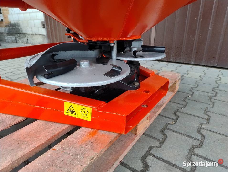 Rozsiewacz nawozów Rauch Piątek