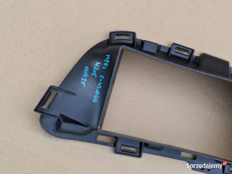 MERCEDES CKLASA W205 AMG KIEROWNICA POWIETRZA Bieleń sprzedam