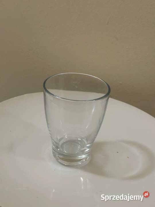 Szklanki małe sztaplowane 30 sztuk wszystkie Zastawa stołowa pomorskie Chojnice