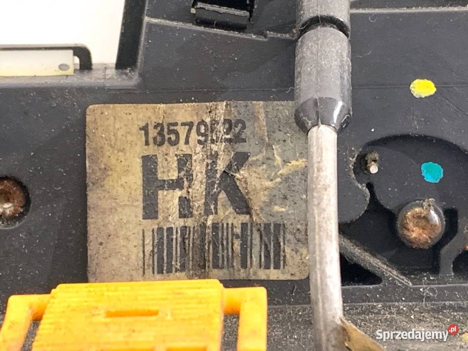 ZAMEK DRZWI LEWY PRZÓD OPEL INSIGNIA A Hatchback