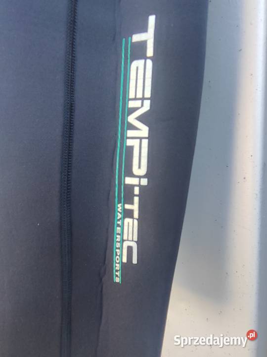 Pianka surfingowa TEMPITec krótka świetny stan Chojnice