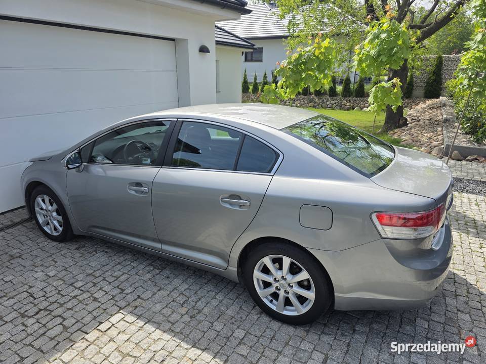 Toyota Avensis 18 SOL Plus produkcji 2009 Oborniki Śląskie