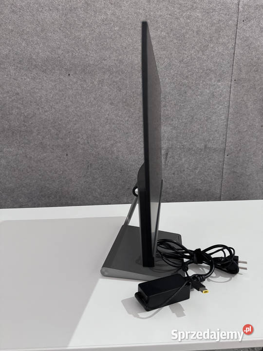 Syndyk sprzeda używany sprzęt komputerowy