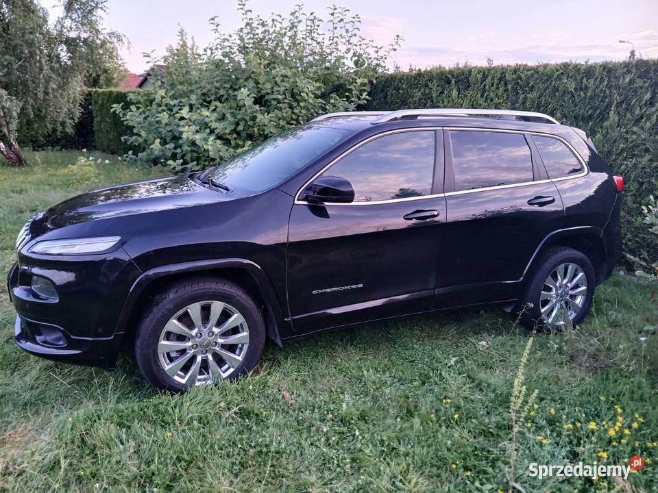 Jeep Cherokee nieuszkodzony Jarocin sprzedam