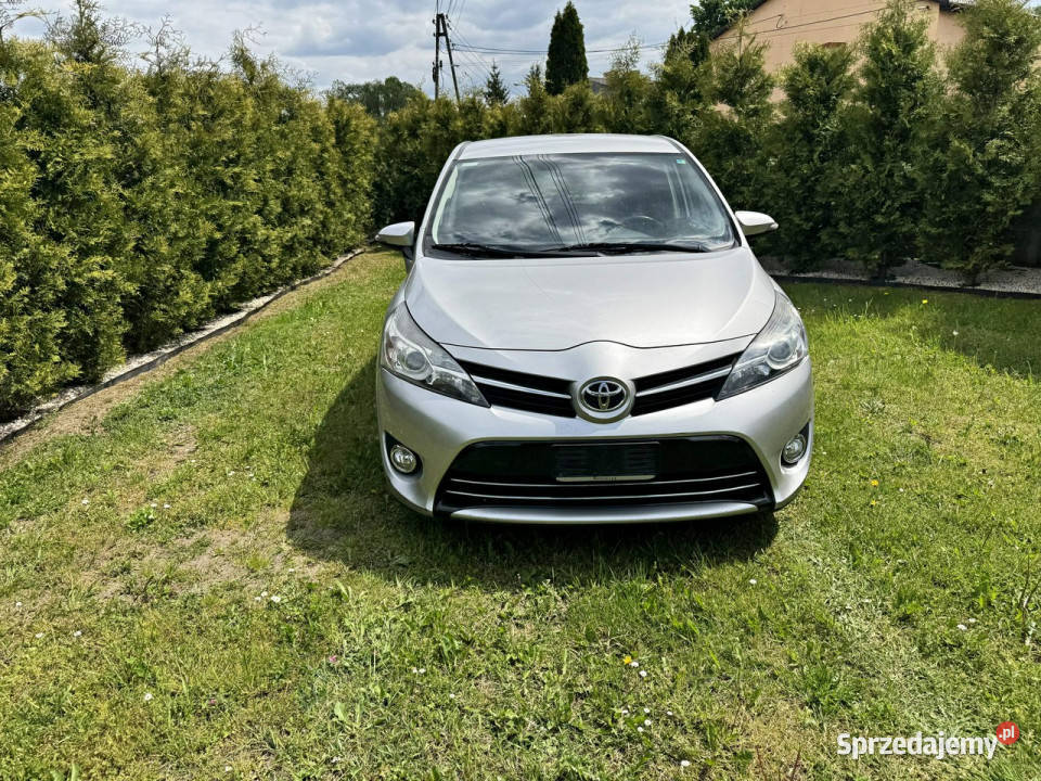 Toyota Verso 16 D4D 112 Navi Kamera 7 osób Bliżyn sprzedam