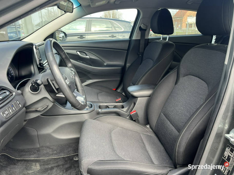 Hyundai i30 15 TGDI FASTBACK Smart 48V AT nieuszkodzony Piotrków Trybunalski