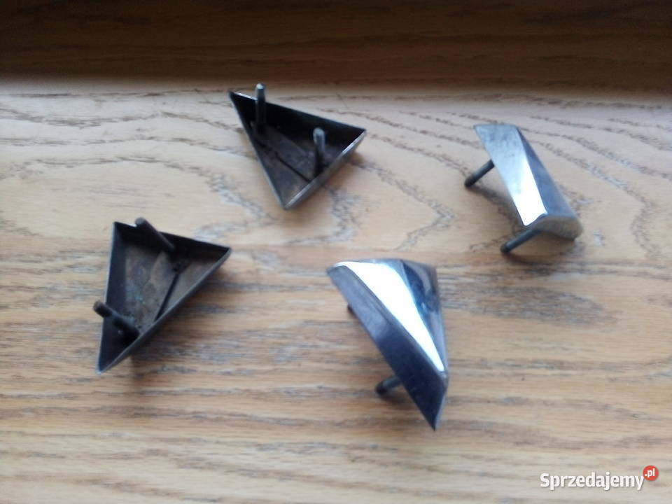 Znaczek na przód Farm Mot 250D logo Far Mot Farm Nowa Karczma