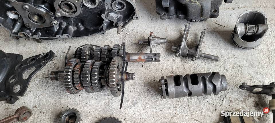 Części silnikowe Suzuki rm8085 96r Pozostałe Wieluń