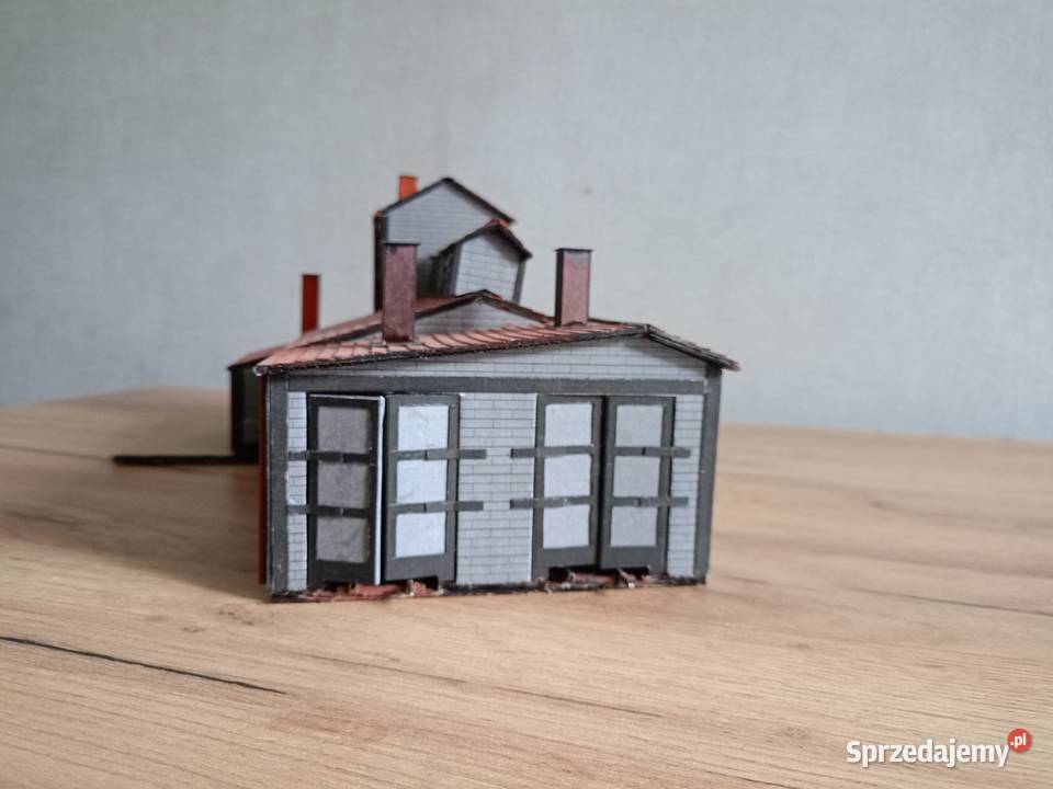 Parowozownia Tarnów sprzedam