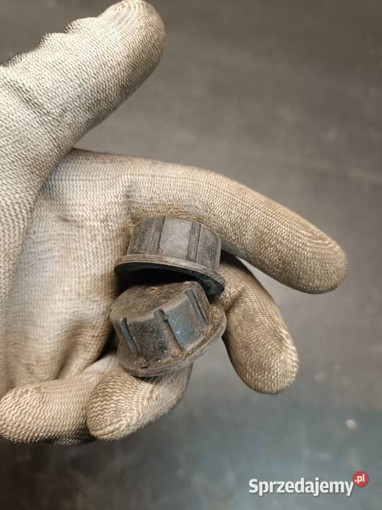 Guma korek mocowanie zbiornika paliwa bak części małopolskie Gołaczewy sprzedam