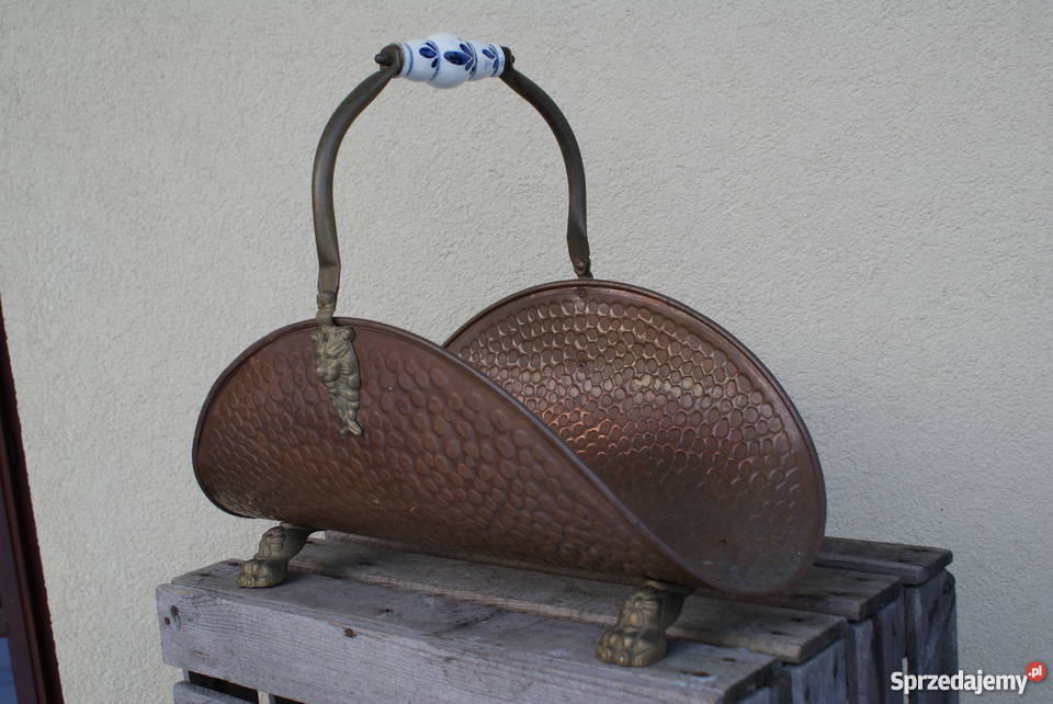 Miedziany kosz na drewno z ceramiczną rączką sprzedam