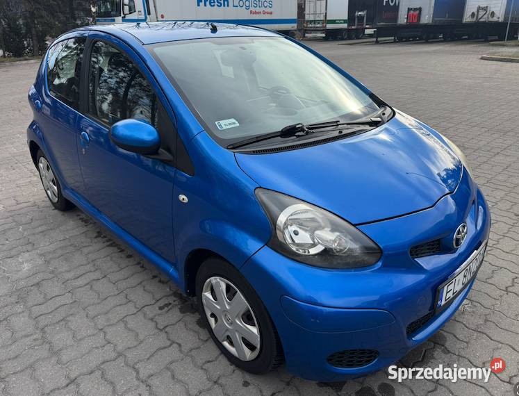 Toyota Aygo I 10 2011 niski przebieg klima benzyna Łódź