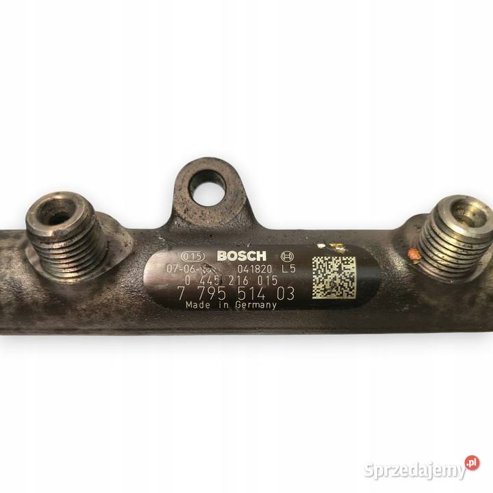 BMW F10 535 30 i LISTWA WTRYSKOWA 7628049