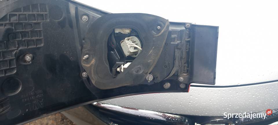 Sprzedam lampa tylna toyota avensis t29 Kraków