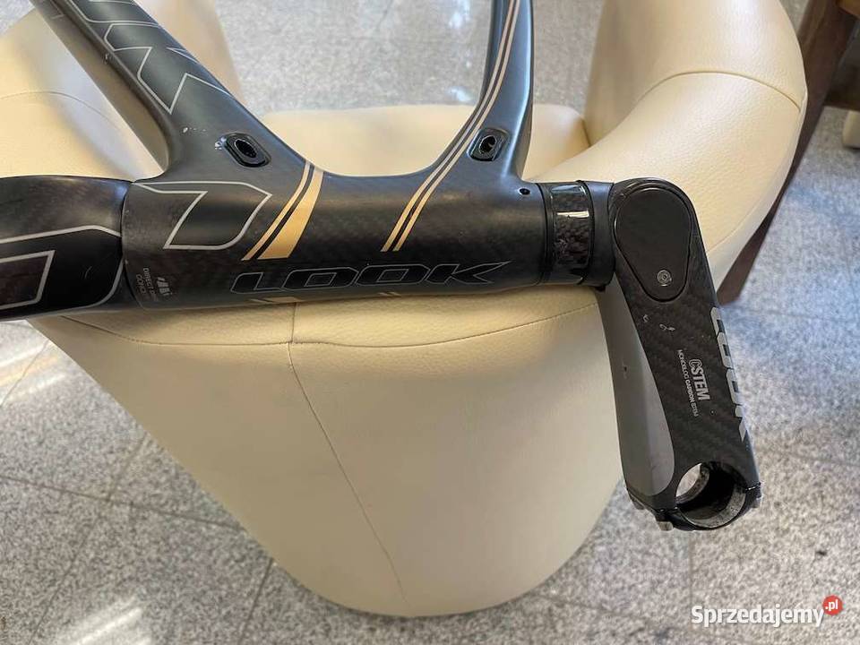 Zestaw czarnozłotych ramek Look 695 w rozmiarze Części i akcesoria lubelskie Brzeziny