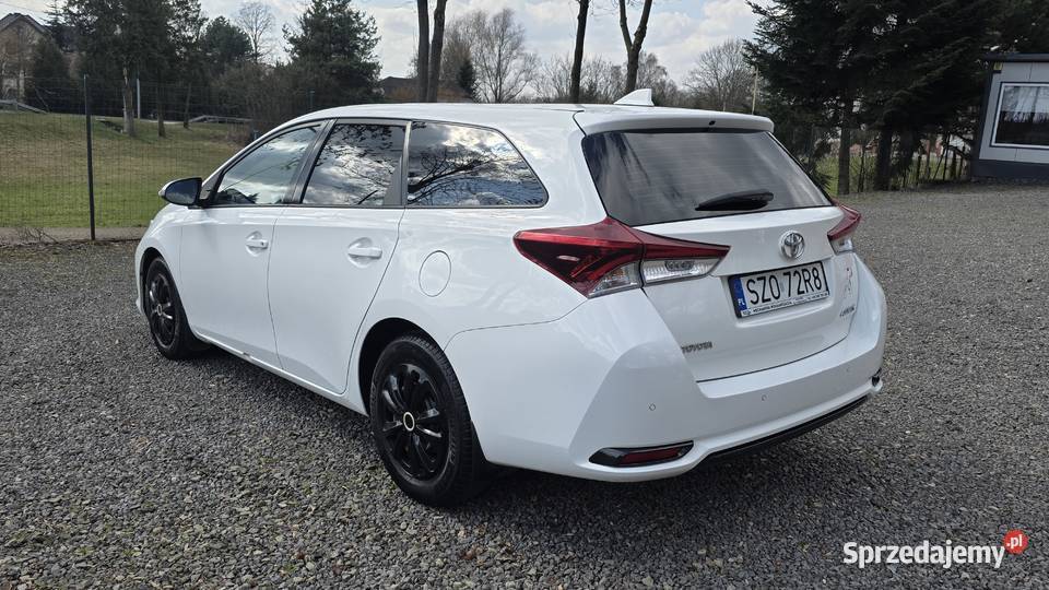 16 132 Salon Polska Jastrzębie-Zdrój