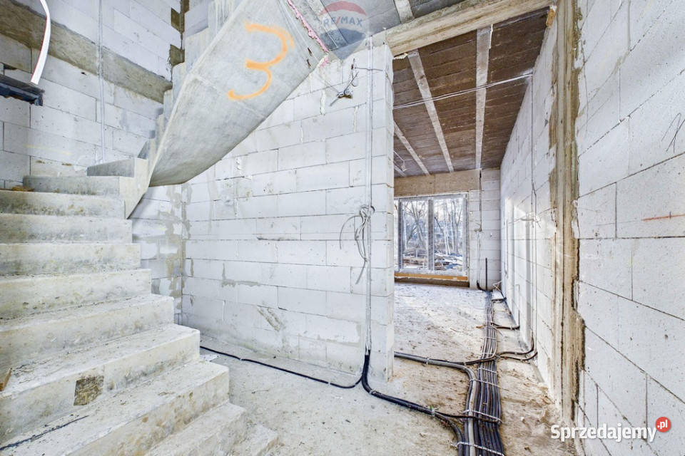 Na sprzedaż 2kondygnacyjne lokale 7769zł/m2 Gniewomirowice