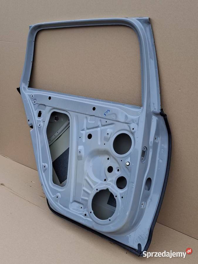 SKODA OCTAVIA III 3 KOMBI DRZWI LEWY TYŁ LEWE Bieleń