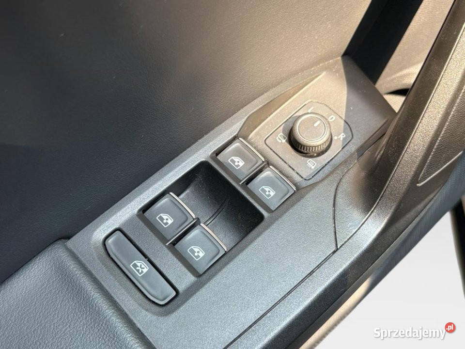 SEAT Leon 2021r Faktura VAT23 Salon Warszawa