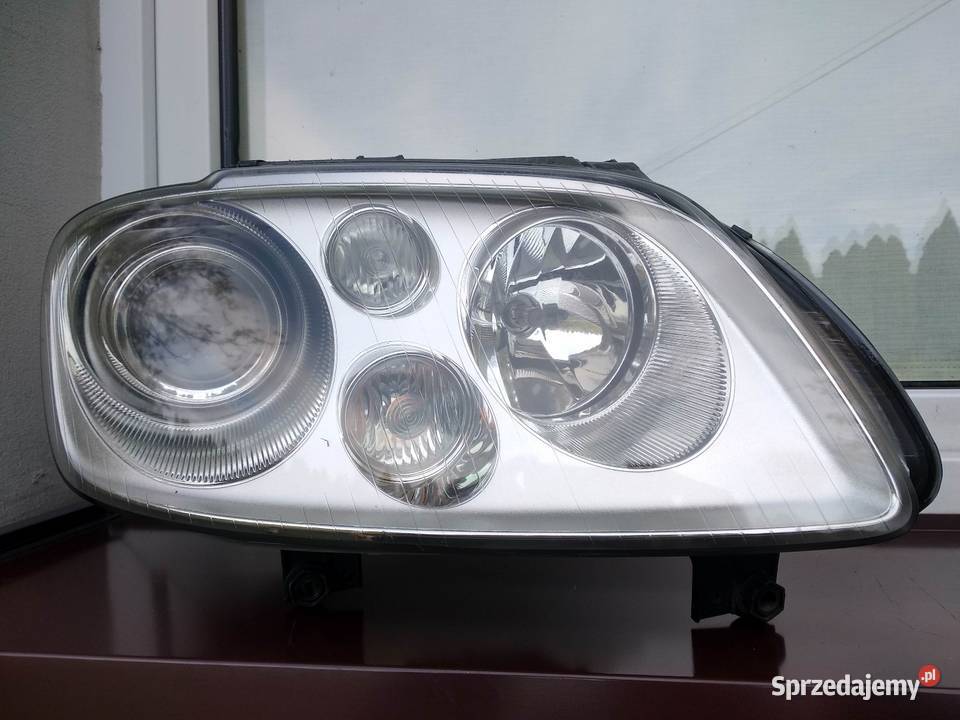 VW Touran 1T0 lampy przednie reflektory przód osobowe łódzkie Sieradz