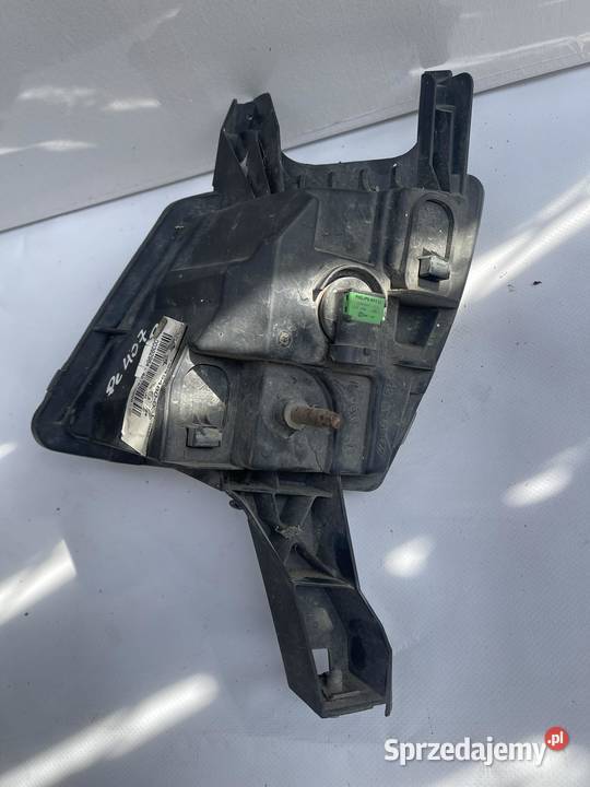 PEUGEOT 407 PRAWY HALOGEN osobowe Ostroróg