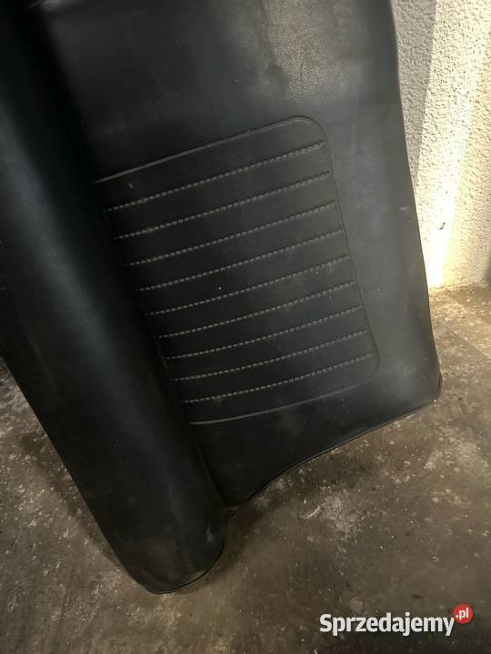 Kanapa tył fiat 126p EL Rok produkcji 1902 Gliwice sprzedam