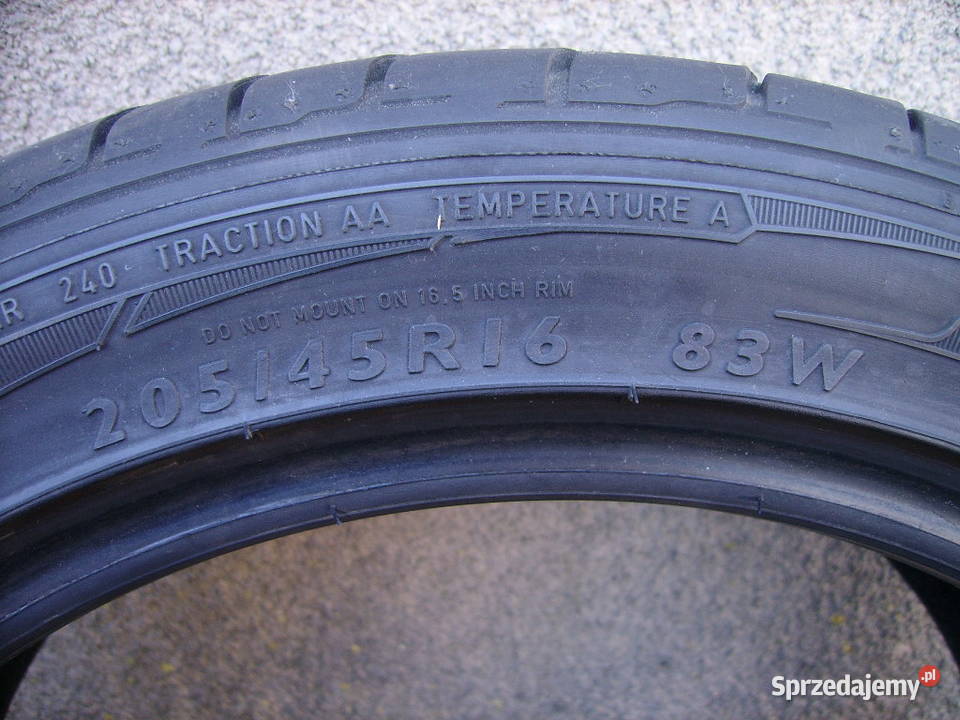 DUNLOP SP Sport Maxx 20545 R16 83W DOT 0613 7 mm Radom sprzedam