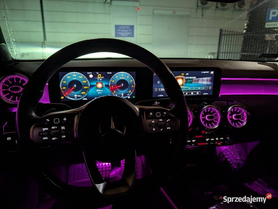 Mercedes A200 AMG Line Night Package Widescreen Rok produkcji 2018