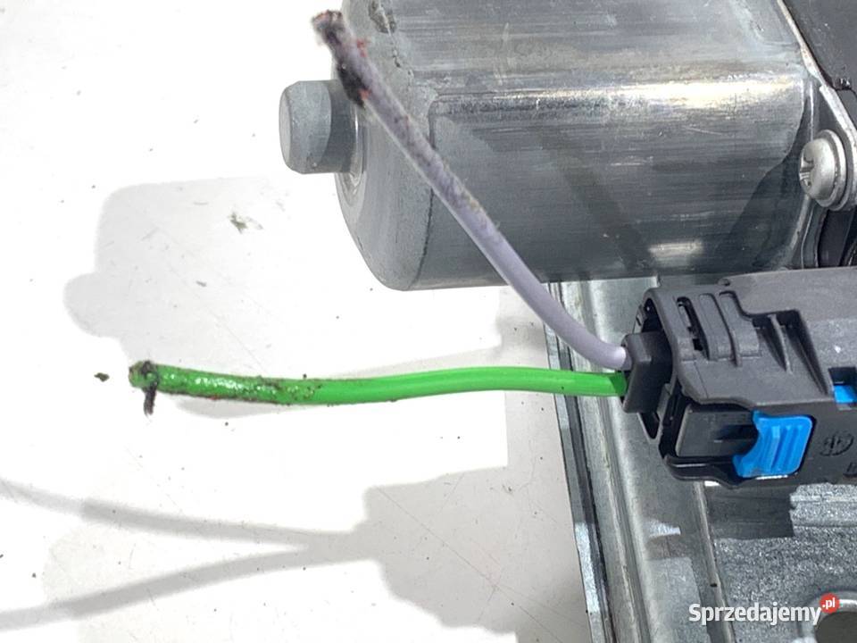 PODNOŚNIK SZYBY LEWY PRZÓD DACIA DUSTER