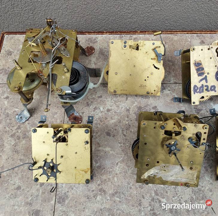 Zestaw 8 mechanizmy starych zegarów zegarmistrza Tczew